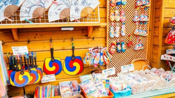 Nên mua đặc sản và mỹ phẩm nào ở Hàn Quốc mang về làm quà? 