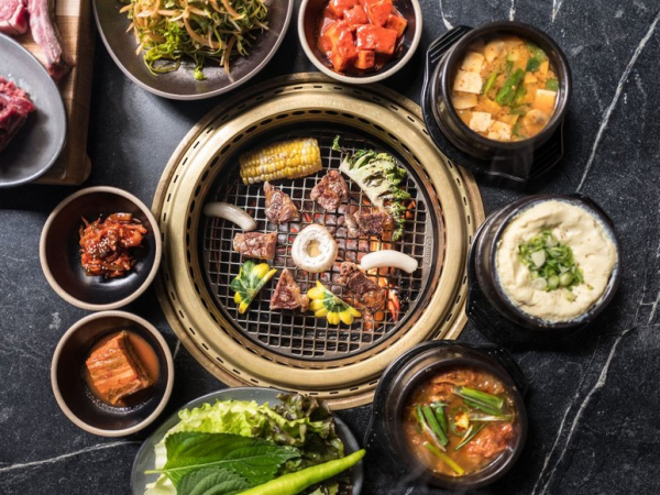 Ăn gì ở Seoul khi có buổi tối tự do? 7 món dễ chọn theo từng khu cho khách Việt