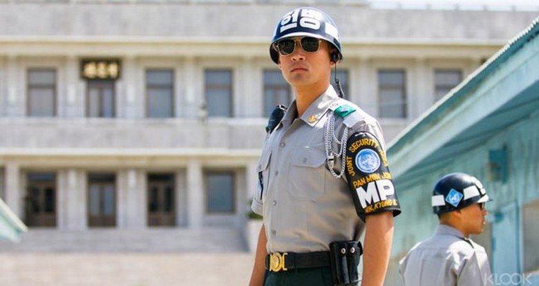 Hộ chiếu và thủ tục đăng ký an ninh trước khi vào khu vực JSA Panmunjom