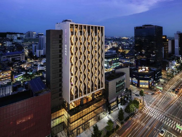  Khách sạn 4 sao ở Seoul ngay cạnh lối lên xuống ga tàu điện ngầm