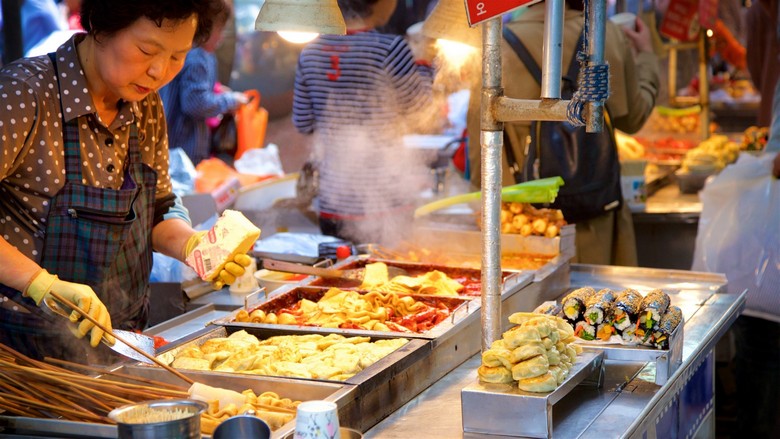 Quầy tteokbokki tại BIFF Square Nampo-dong, Busan