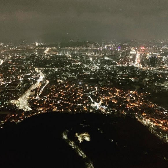 Toàn cảnh thành phố Seoul nhìn từ tháp N Seoul
