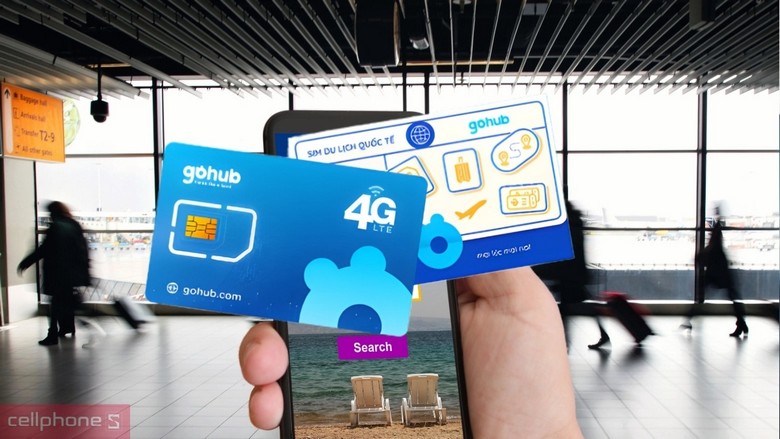 Điện thoại hiển thị màn hình quét mã QR để kích hoạt eSIM